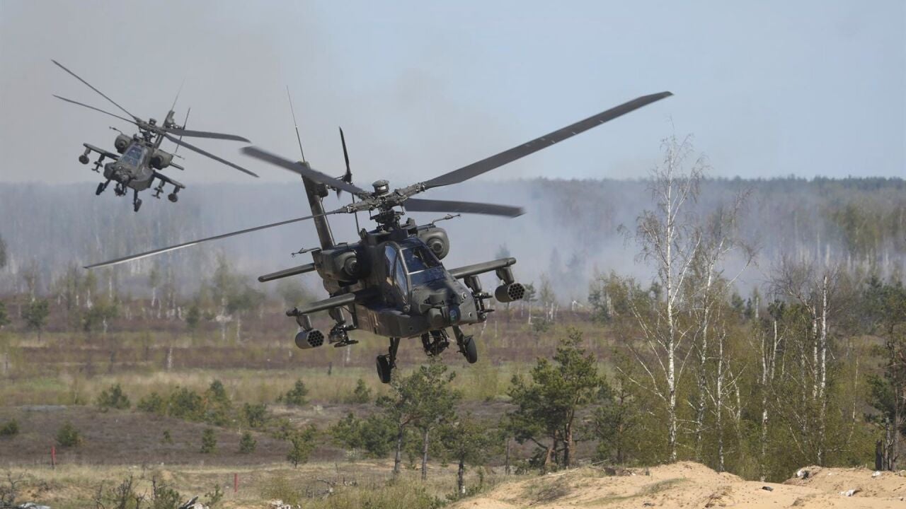 Trump acusa a Irán de haber derribado un helicóptero de combate Apache y afirma que "tiene el deber de responder"