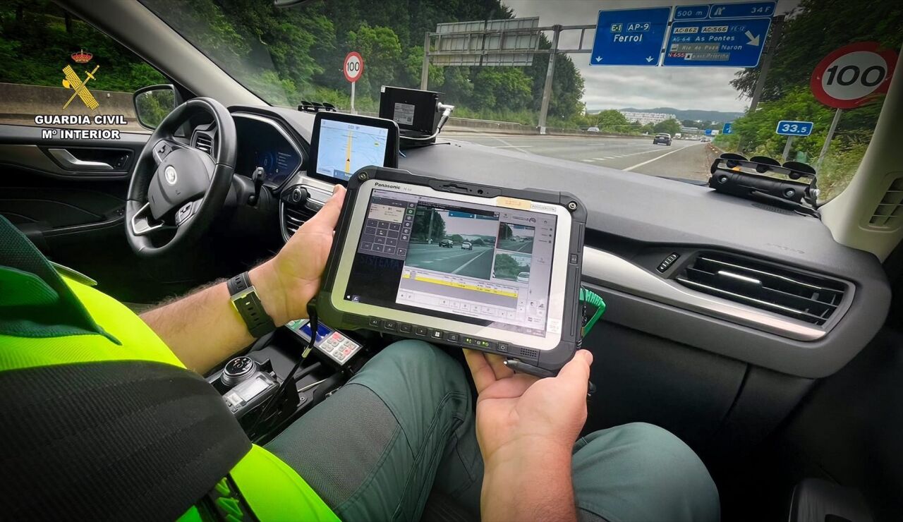 Un conductor investigado en Ferrol por circular a 219 km/h en una v&iacute;a de l&iacute;mite 100 km/h