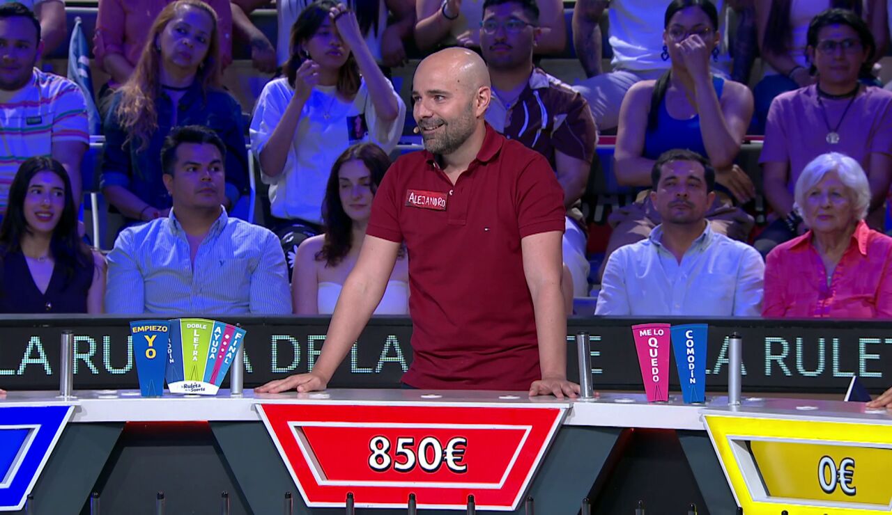 Alejandro triunfa gracias a la mala suerte de Nati en La ruleta