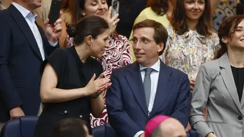 José Luis Martínez-Almeida y su esposa Teresa Urquijo José Luis Martínez-Almeida y su esposa Teresa Urquijo