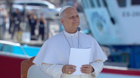 El papa Le&oacute;n XIV en el puerto de Arguinegu&iacute;n.