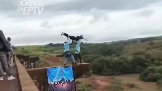 Muere una joven de 21 a&ntilde;os haciendo puenting tras ser lanzada sin cuerda 