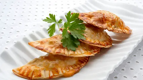Empanadillas de carne con pasas Empanadillas de carne con pasas