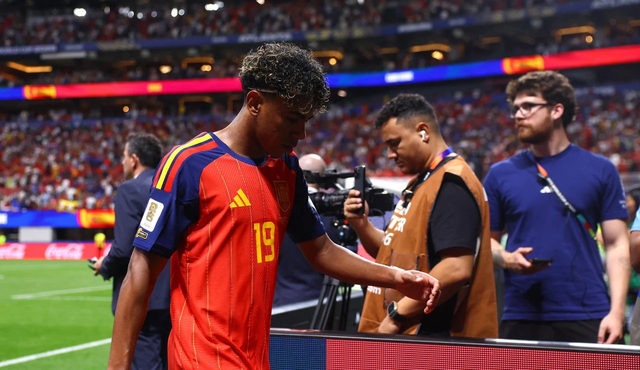 Lamine Yamal abandona el Mercedes-Benz Stadium tras el empate ante Cabo Verde