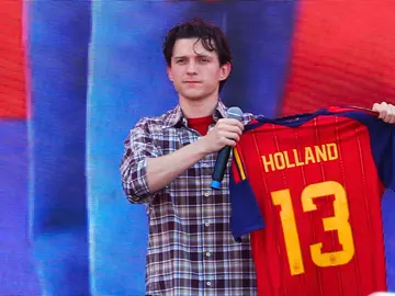 Tom Holland en Madrid con la selección Tom Holland en Madrid con la selección