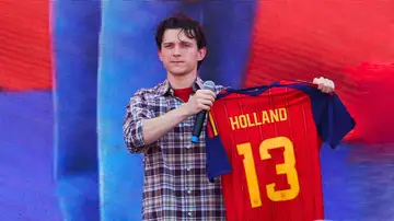 Tom Holland en Madrid con la selección Tom Holland en Madrid con la selección