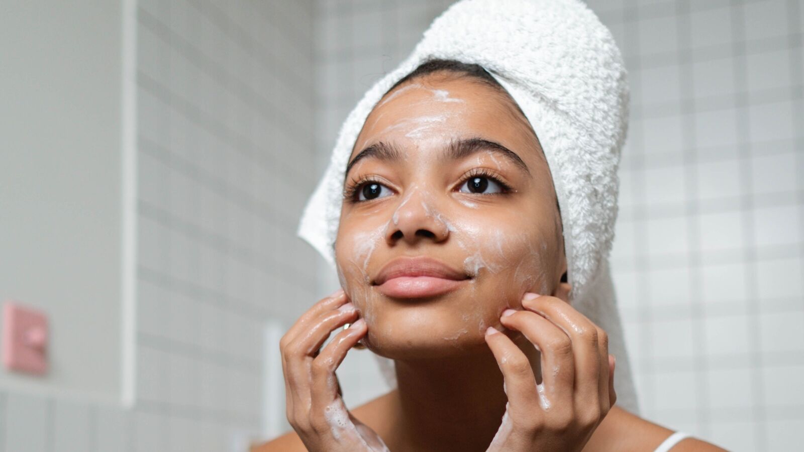 El dusting cosmético: la estrategia de marketing que convierte un ingrediente de moda en un reclamo
