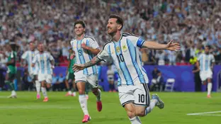 Leo Messi celebra un gol ante Argelia Leo Messi celebra un gol ante Argelia