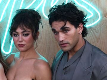 Mika Abdalla y Josh Heuston de Off Campus