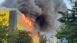 Incendio en una nave de trasteros de Villaverde, Madrid