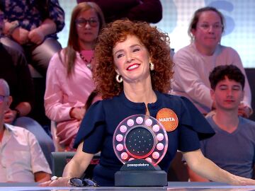 &iquest;Era una ayuda o un chiste malo? La ingeniosa pista de Marta Belenguer a Javier con su canci&oacute;n en Pasapalabra