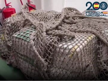 Coca&iacute;na interceptada en un velero al sur de Canarias