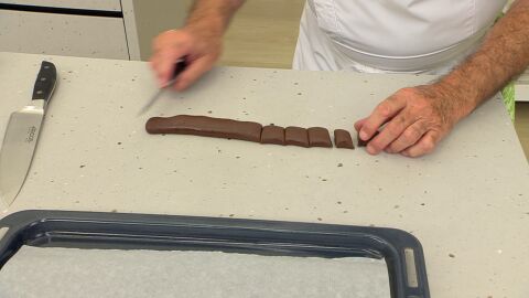 Haz bolitas de chocolate