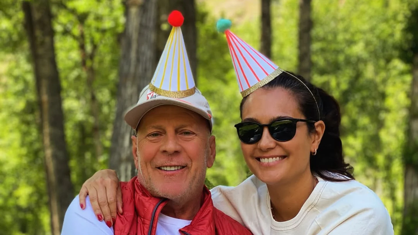Bruce Willis y Emma Heming Bruce Willis y Emma Heming