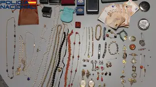 Imagen de las joyas encontradas por la Policía. Imagen de las joyas encontradas por la Policía.