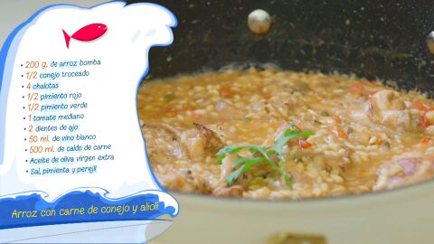 Ingredientes del arroz con carne de conejo y alioli
