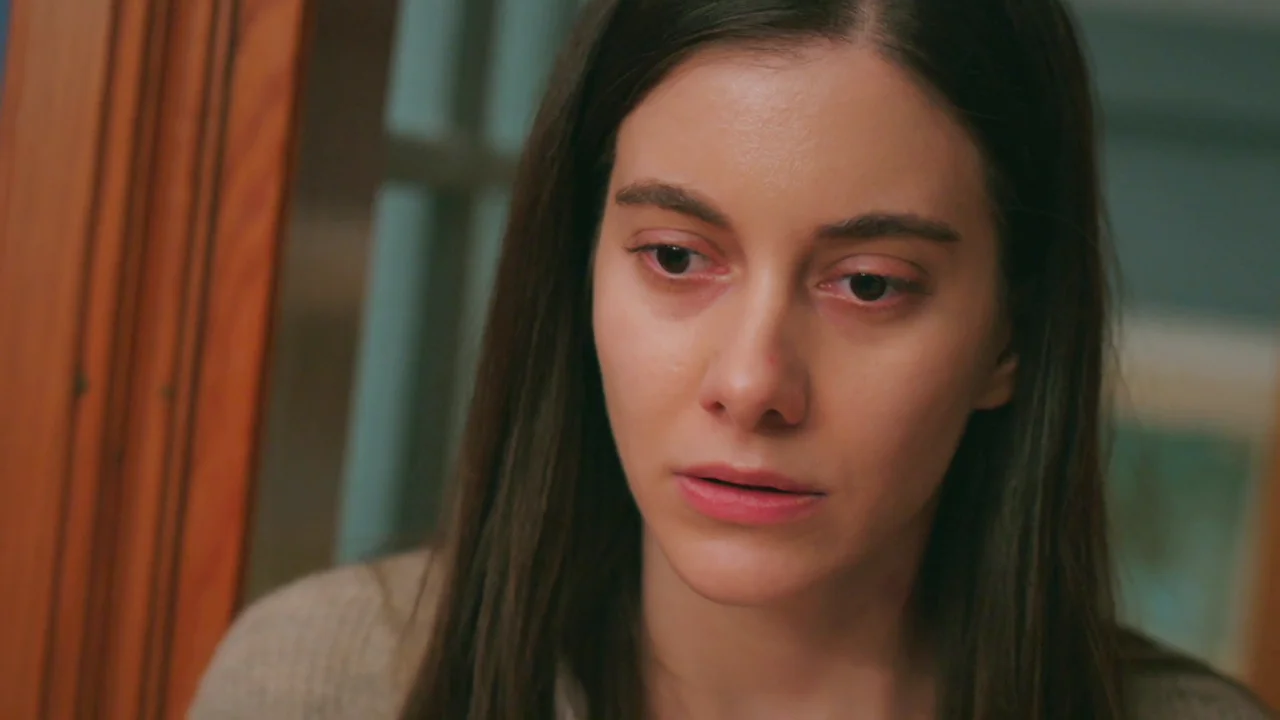 ¿No soporta verlos juntos? Suna pilla a Seyran y Ferit en la cama y estalla por completo