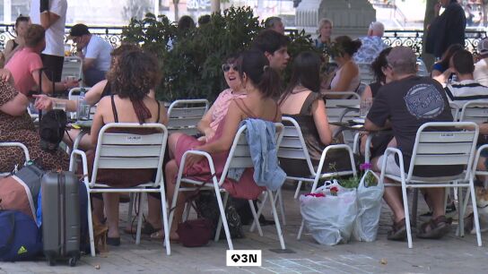 El verano arranca con la primera ola de calor del a&ntilde;o y avisos extremos en gran parte de Espa&ntilde;a