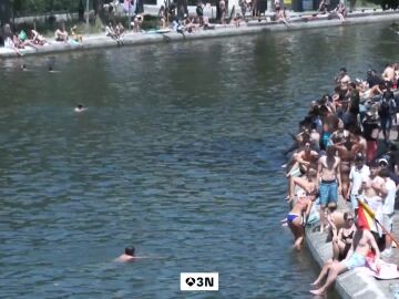 Francia proh&iacute;be beber alcohol en la calle en plena alerta roja con temperaturas de hasta 43 grados