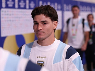 Juli&aacute;n &Aacute;lvarez con la Selecci&oacute;n Argentina