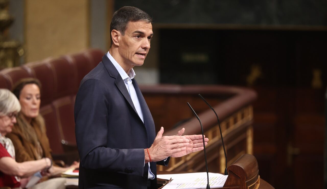 Pedro S&aacute;nchez dando explicaciones en el Congreso