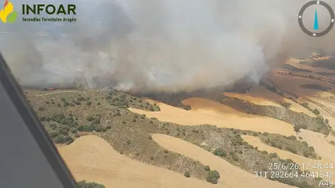Imagen aérea del incendio forestal en Tamarite, Huesca Imagen aérea del incendio forestal en Tamarite, Huesca