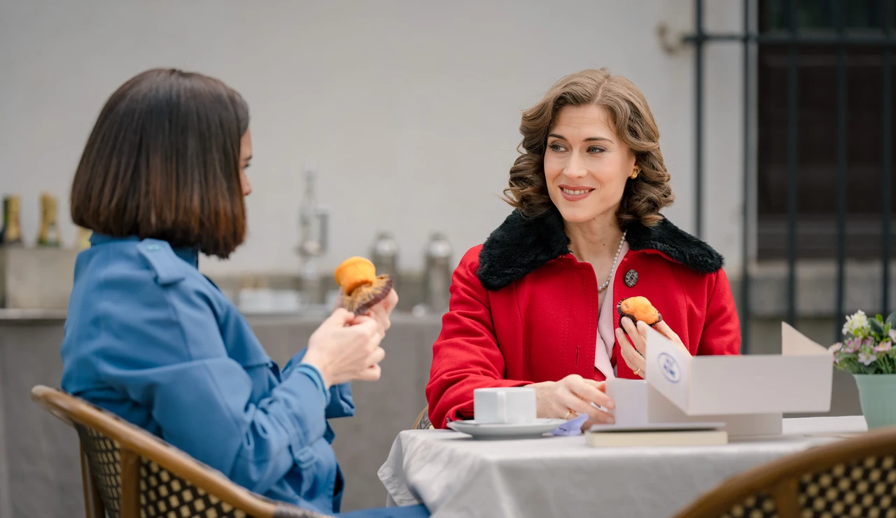 Marta oculta a Fina la llamada de Bianca
