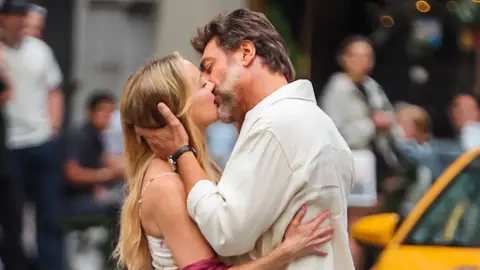 Javier Bardem y Kate Hudson rodando Hello & París en Nueva York Javier Bardem y Kate Hudson rodando Hello & París en Nueva York