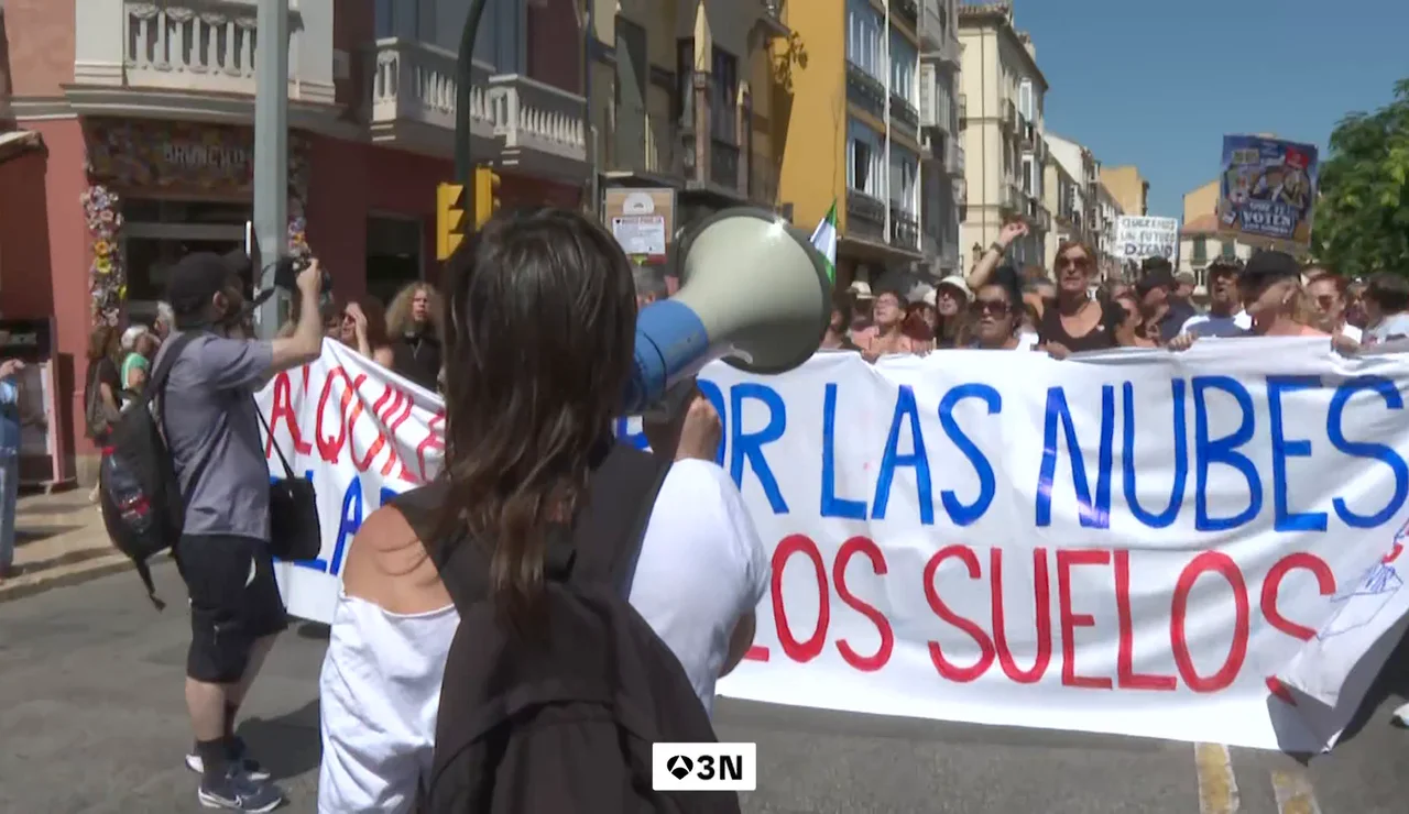 Cádiz vuelve a salir a la calle por el derecho a una vivienda digna