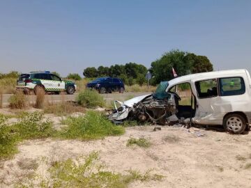 Muere un hombre de 77 a&ntilde;os en una colisi&oacute;n frontal y otro de 93 es rescatado