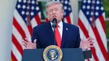 Irán.- Trump acusa a Irán de atacar buques en Ormuz: "Es una violación estúpida de nuestro acuerdo" Irán.- Trump acusa a Irán de atacar buques en Ormuz: "Es una violación estúpida de nuestro acuerdo"