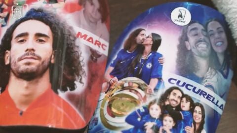 Las espinilleras de Marc Cucurella