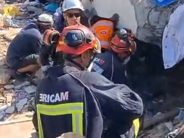 Continua la labor de los rescatistas españoles en Venezuela Continua la labor de los rescatistas españoles en Venezuela