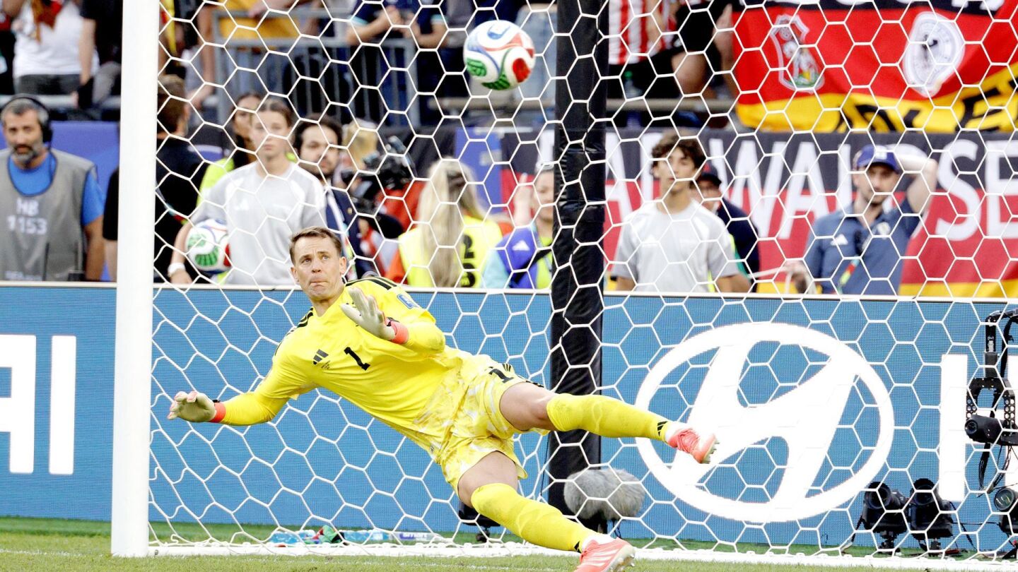 Neuer no pudo atajar el penalti decisivo Jos&eacute; Canale