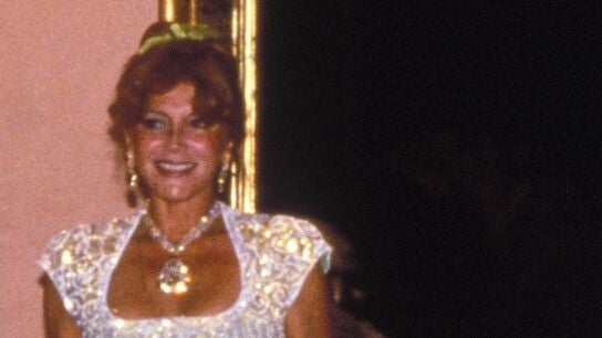 Baronesa Thyssen con el collar Estrella de la Paz