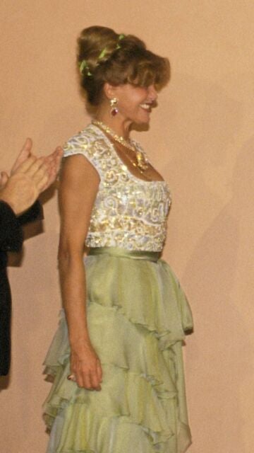 Baronesa Thyssen con el collar Estrella de la Paz
