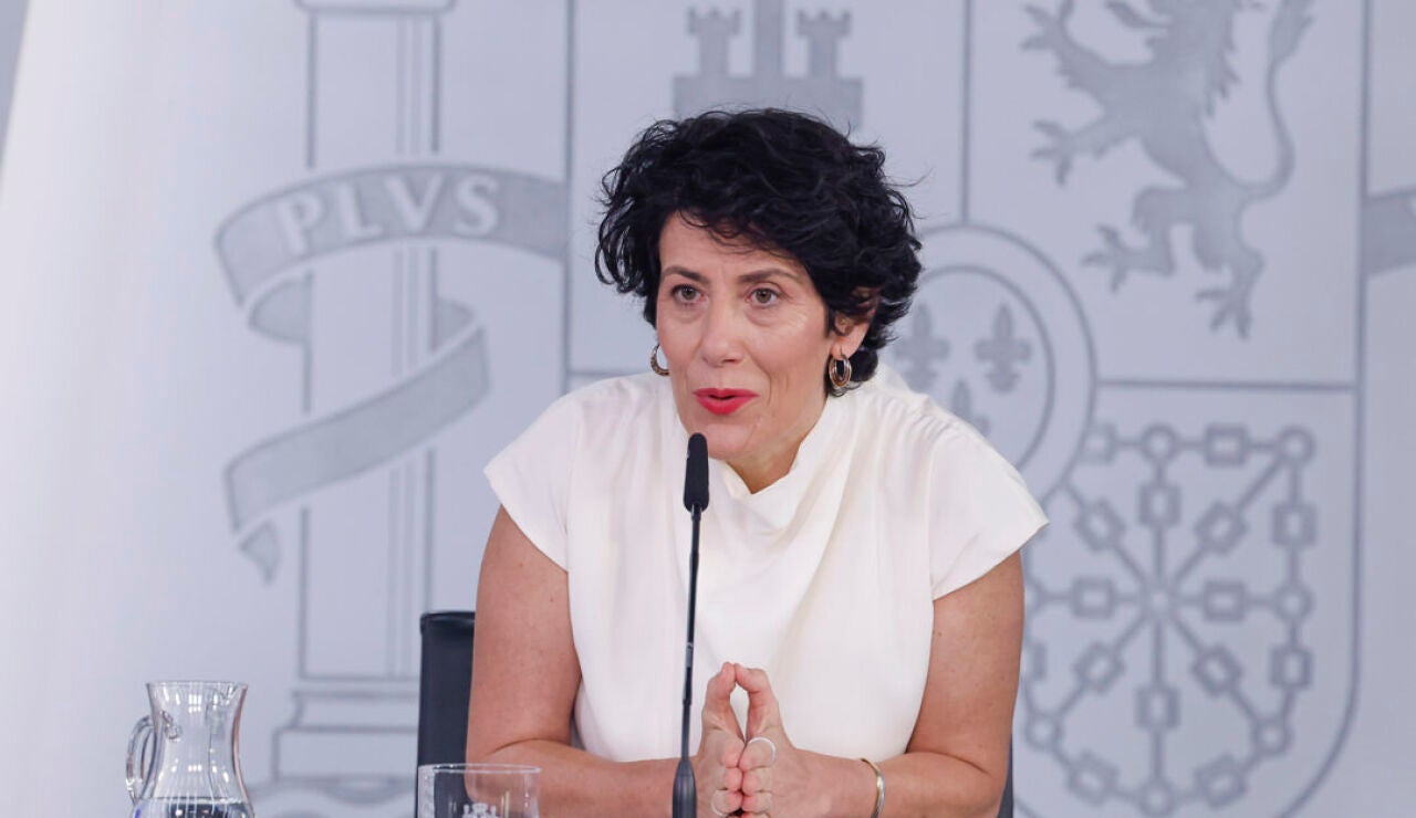 La ministra de Inclusi&oacute;n, Seguridad Social y Migraciones y portavoz, Elma Saiz/ EFE/ Javier Lizon
