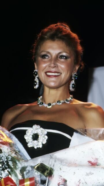 Baronesa Thyssen con sus joyas con esmeraldas