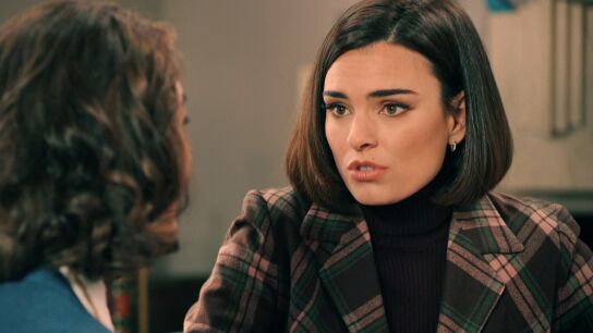 Cap&iacute;tulo 593 de Sue&ntilde;os de libertad; 30 de junio: Fina sospecha que Marta le ocult&oacute; la llamada de Bego&ntilde;a