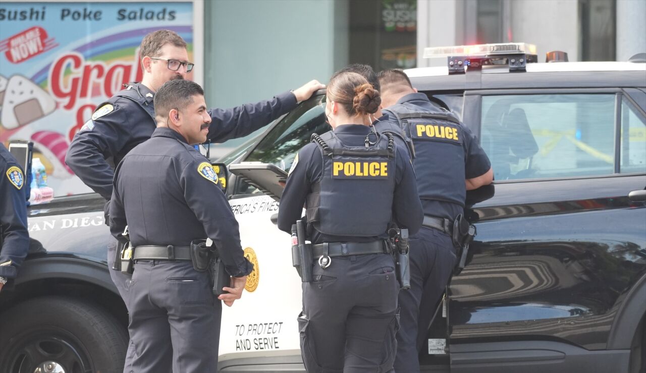 Polic&iacute;a estadounidense en una foto de stock