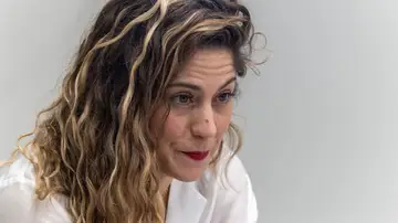 Lara Hernández abandona Sumar tras archivarse la denuncia por acoso laboral que tacha de "campaña de desprestigio" Lara Hernández abandona Sumar tras archivarse la denuncia por acoso laboral que tacha de "campaña de desprestigio"