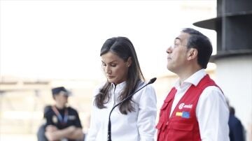 La reina Letizia y el ministro de Asuntos Exteriores, Jos&eacute; Manuel Albares