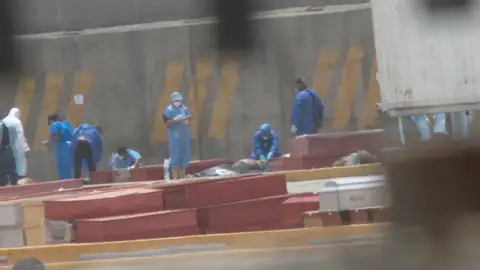 Morgue improvisada en Venezuela Morgue improvisada en Venezuela