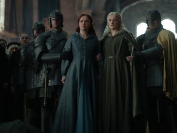 Alicent y Helaena en La casa del drag&oacute;n