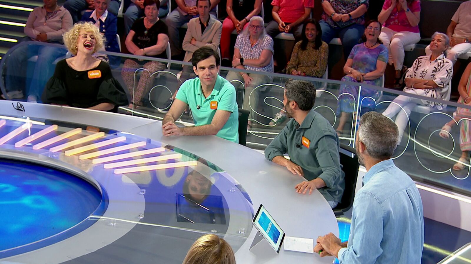 El troleo de Javier en Pasapalabra... ¡a sus propios invitados!: “La procesión va por dentro”