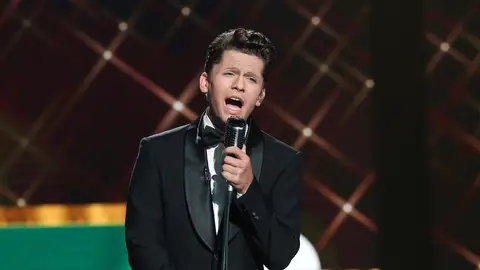 Todo un galán: Martín Savi saca su lado más romántico como Luis Miguel Todo un galán: Martín Savi saca su lado más romántico como Luis Miguel