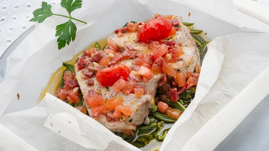 Receta de bonito en papillote, de Joseba Arguiñano Receta de bonito en papillote, de Joseba Arguiñano