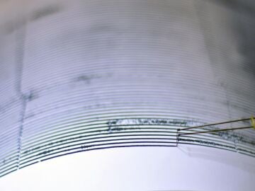 Imagen de archivo de un gr&aacute;fico de medici&oacute;n de movimientos s&iacute;smicos