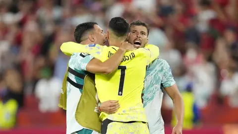 Los jugadores de Portugal celebran la victoria Los jugadores de Portugal celebran la victoria