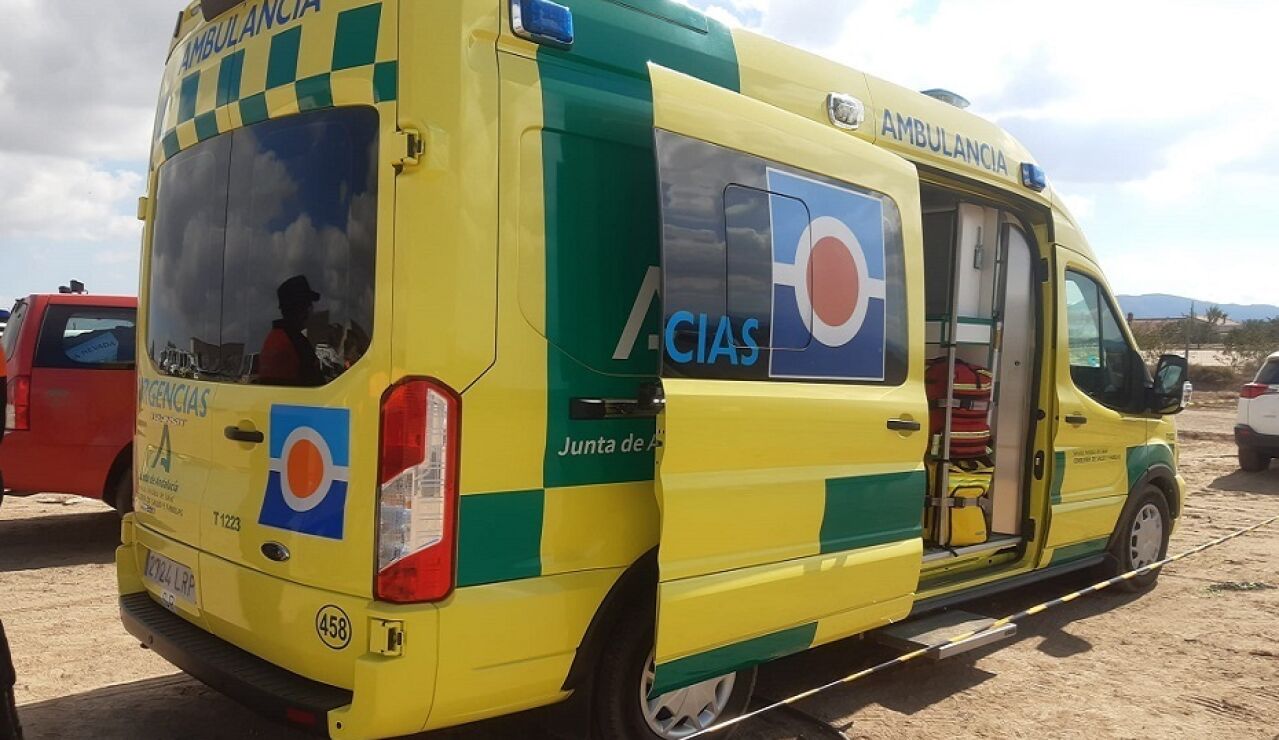 Imagen de una ambulancia del Centro de Emergencias Sanitarias 061